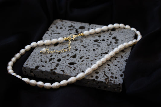 Iris Pearl Necklace